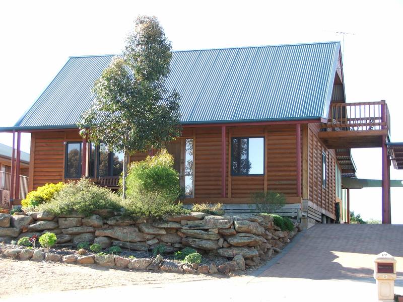 A HOME OF WARMTH & LOVE - SOMETHING SPECIAL Picture 1