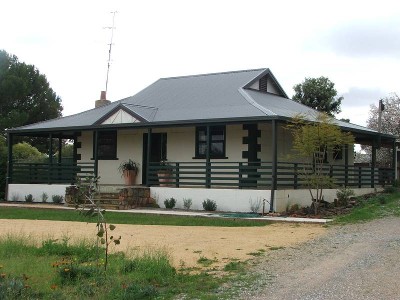 BIG HOME, BLOCK & VALUE - LOTS OF NEW FEATURES Picture