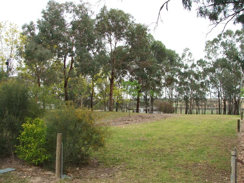 PRIME LOCATION - BUILD NEAR THE RIVER! Picture 1