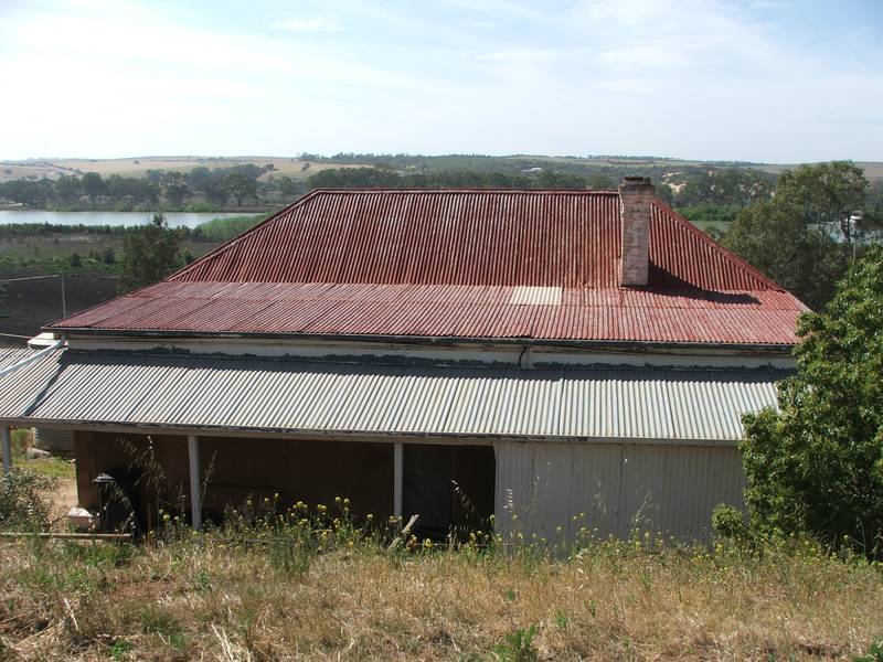 RENOVATE OR DETONATE - OLD STONE COTTAGE WITH RIVER VIEWS Picture 3