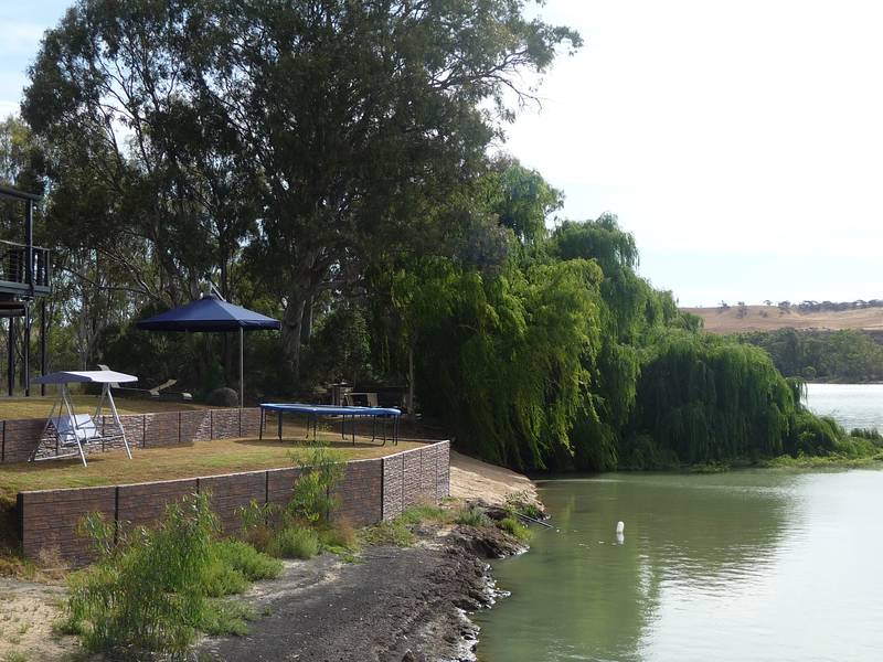 NO.1 LUXURY HOLIDAY HOME - NO. 1 RIVERFRONT LOCATION Picture 2