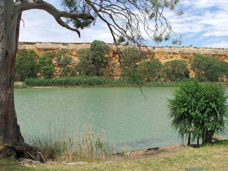 READY FOR YOUR FUN RIVERFRONT HOLIDAYS Picture 1