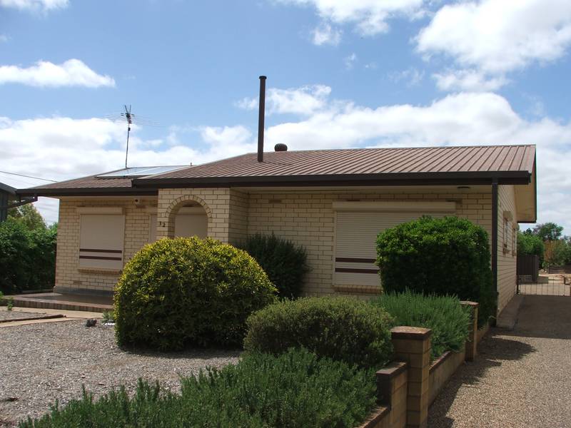 BRICKS & MORTAR -
GOOD VALUE FOR MONEY Picture 1