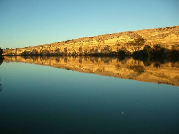Blanchetown Riverfront Shack Picture 2