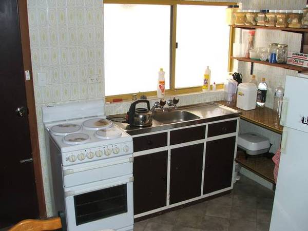 Comfy Country Cottage Picture 3