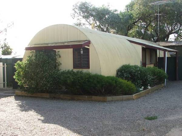 River Town Home - Holidays, Permanent, Retirement or Income Potential Picture 2