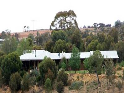 Impressive Home - Acres - Far Reaching Views Picture Impressive Home - Acres - Far Reaching Views Picture