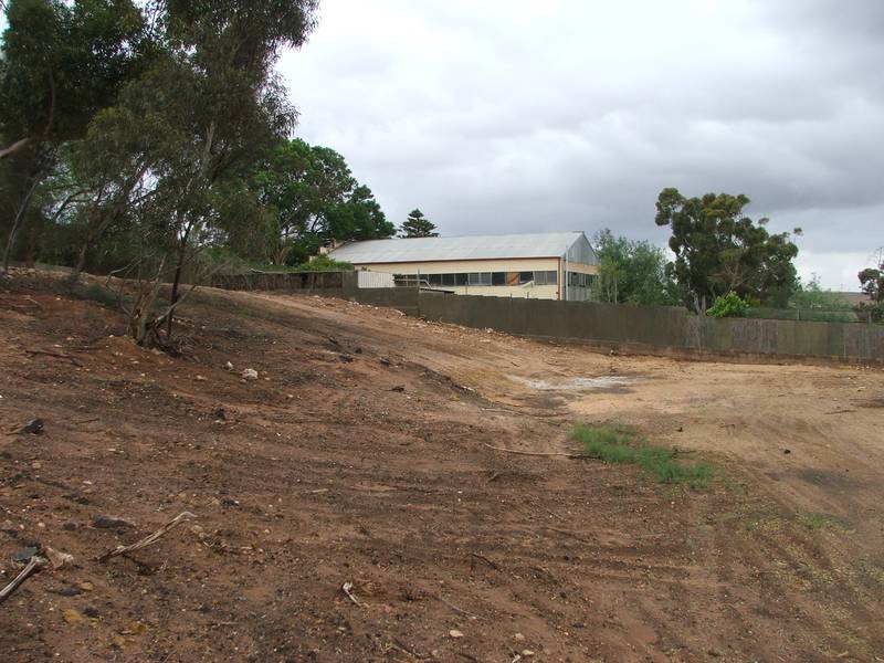 BUILD YOUR DREAM HOME IN THIS PEACEFUL ESTABLISHED STREET Picture 3