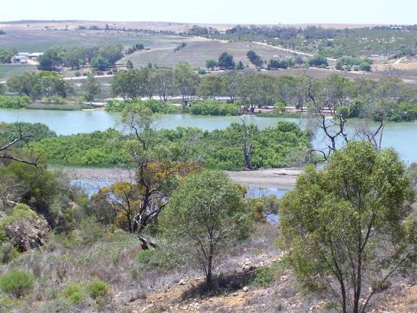 Beautiful & Relaxing - Build With River Views Picture 3