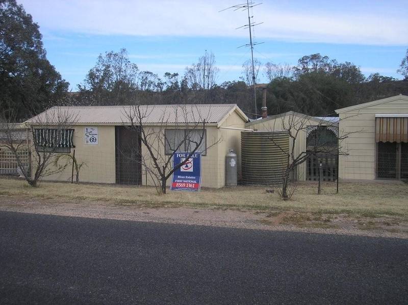 Affordable Holidays Near the River - 2 Titles Picture 3