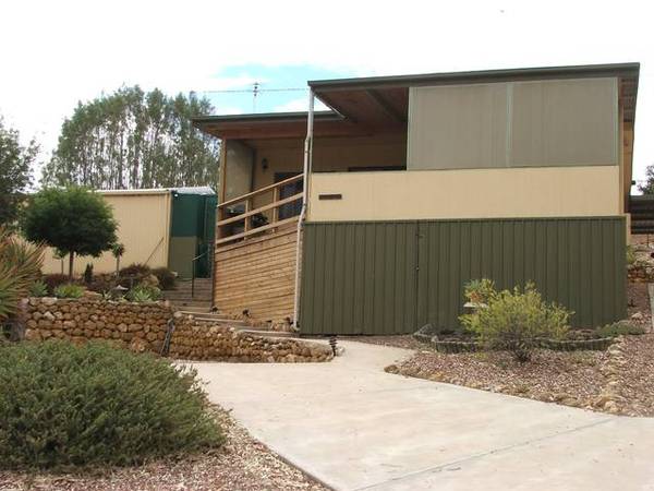 Just Metres to Riverfront, Jetty & Landing Picture 2