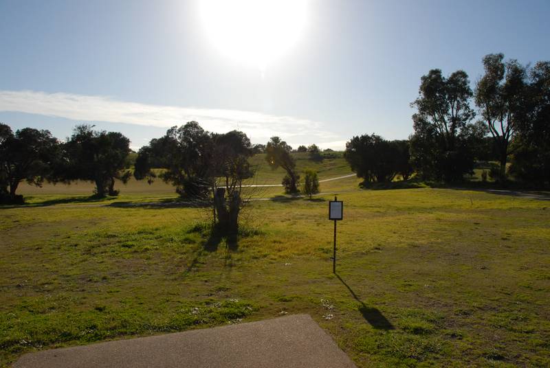 SUPERBLY LOCATED VACANT LAND Picture 1