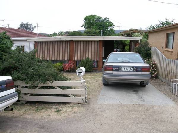 DELIGHTFUL BRICK RESIDENCE Picture