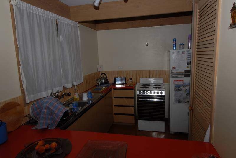 LOCATION! LOCATION! Picture 2