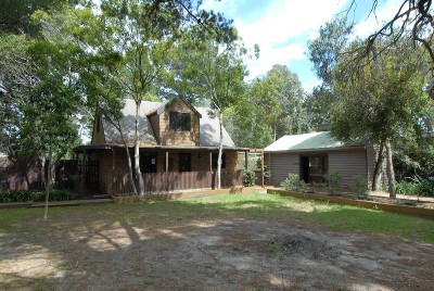 CLOSE TO EVERYTHING Picture