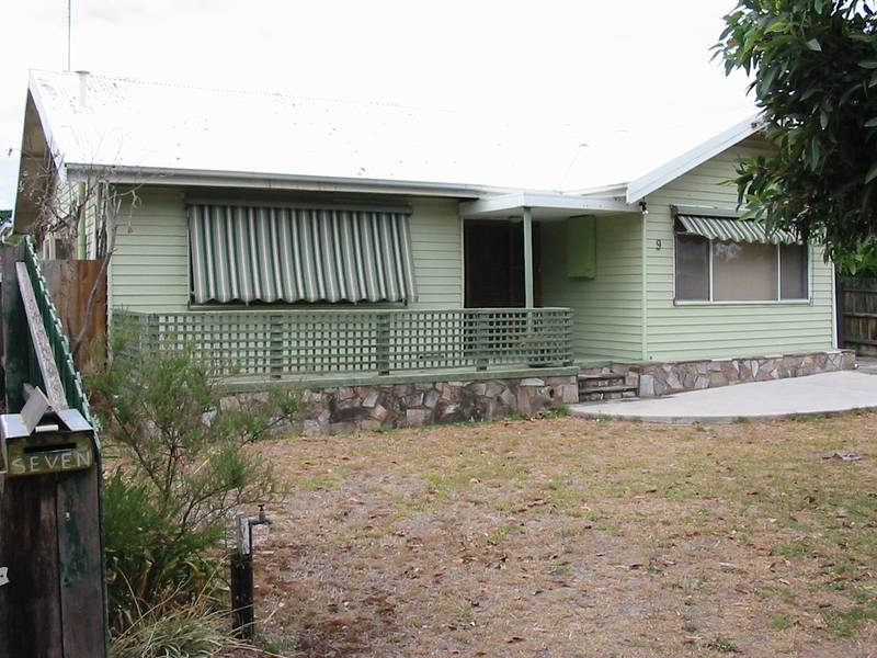 CUTE COTTAGE Picture 1