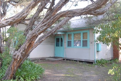 ABSOLUTE BEACHSIDE- ROSEBUD/McCRAE Picture