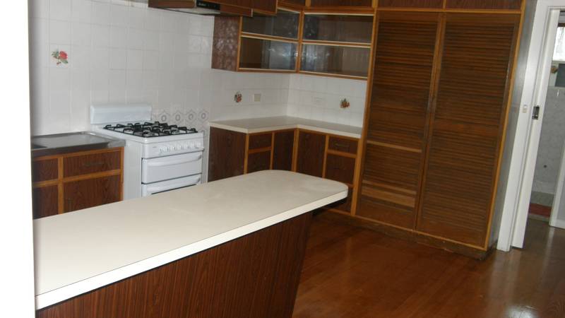 TASTEFULLY REMODELLED Picture 2