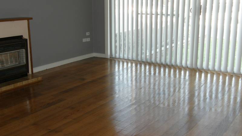 TASTEFULLY REMODELLED Picture 3