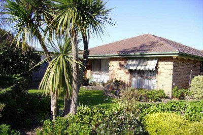 FABULOUS UNIT - SO CLOSE TO EVERYTHING Picture