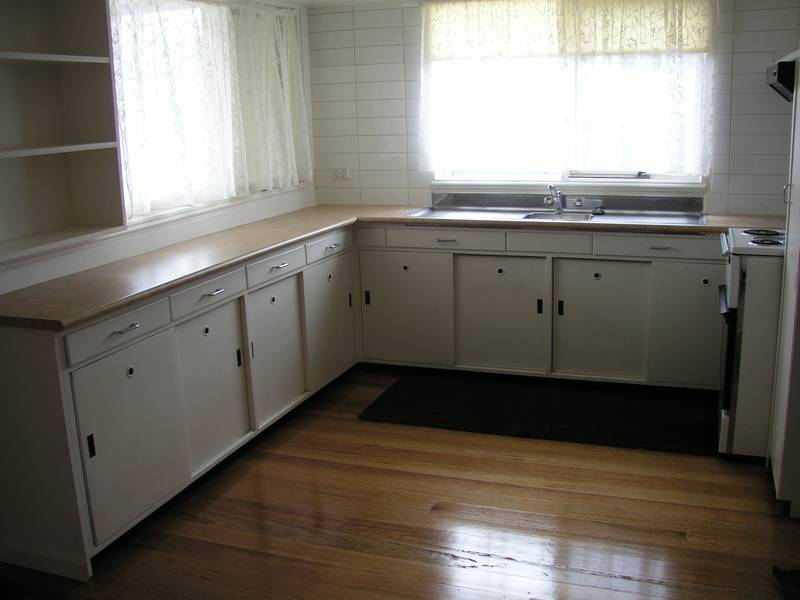 A LITTLE BEAUTY! Picture 3