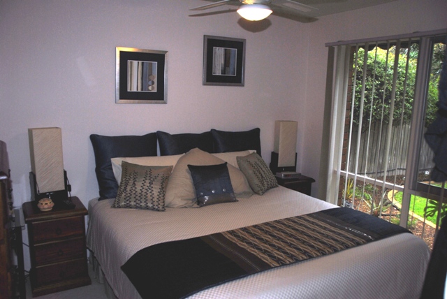 CONTEMPORARY FAMILY LIVING Picture 3