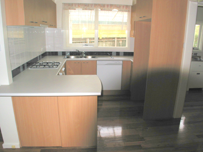 WALKING DISTANCE TO EVERYTHING Picture 2