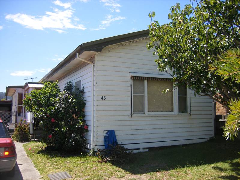 CAN'T GET MUCH CLOSER Picture 1