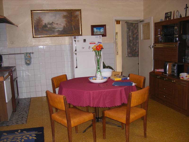 A PLACE TO CALL HOME Picture 3