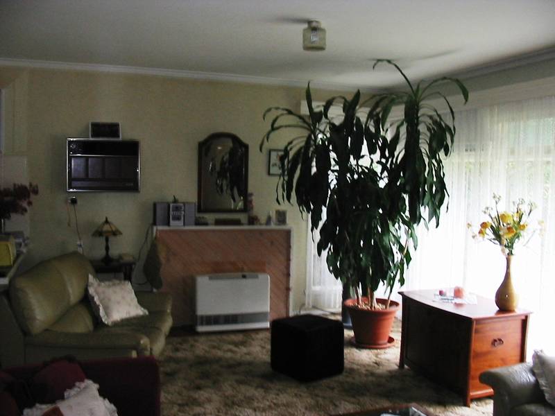 EXCELLENT BEACHSIDE LOCATION Picture 2