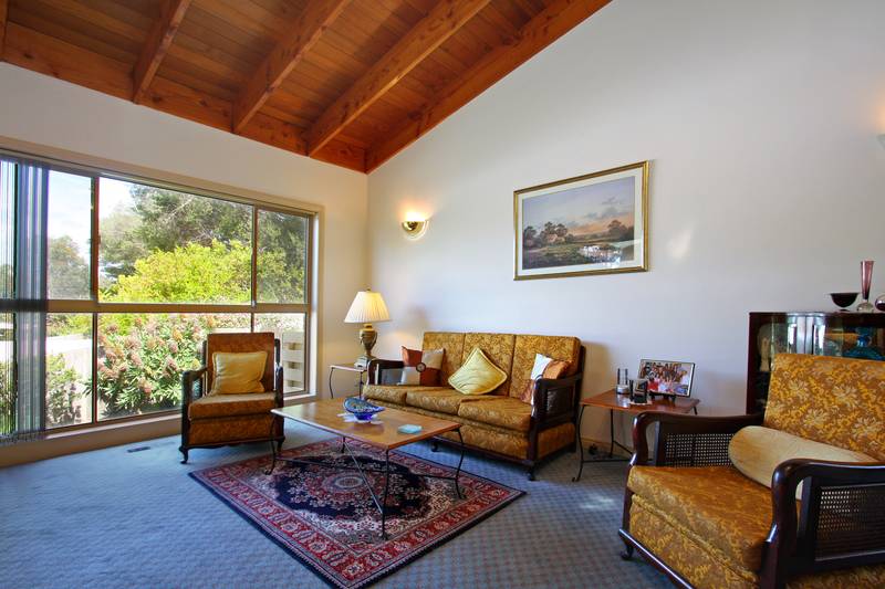 BEAUTY & THE BEACH Picture 3