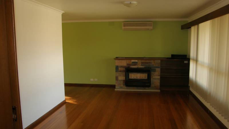 BELEURA HILL ROAD - FANTASTIC LOCATION Picture 2