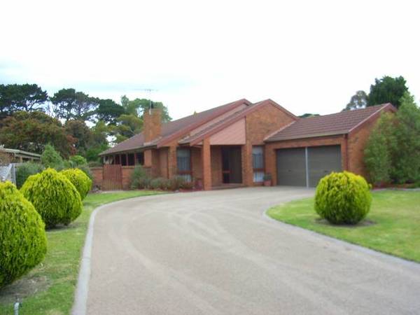 COUNTRY STYLE LIVING Picture 1