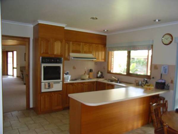 COUNTRY STYLE LIVING Picture 2