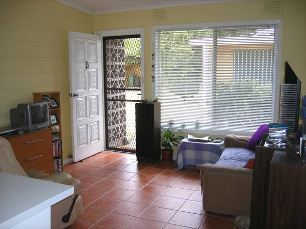 BY THE BEACH Picture 3