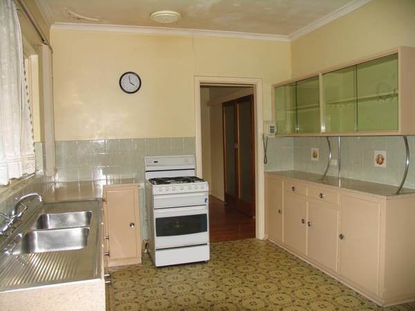 Solid Brick Splendor! Picture 3