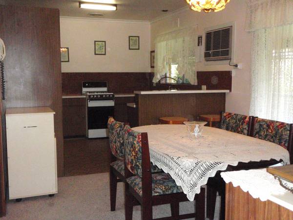 Just Move In & Enjoy! Picture 3