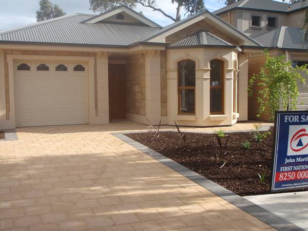 Gracious Living! Picture 1