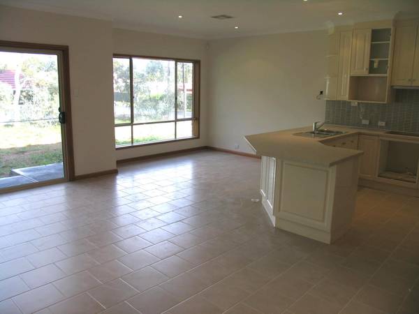 Gracious Living! Picture 3