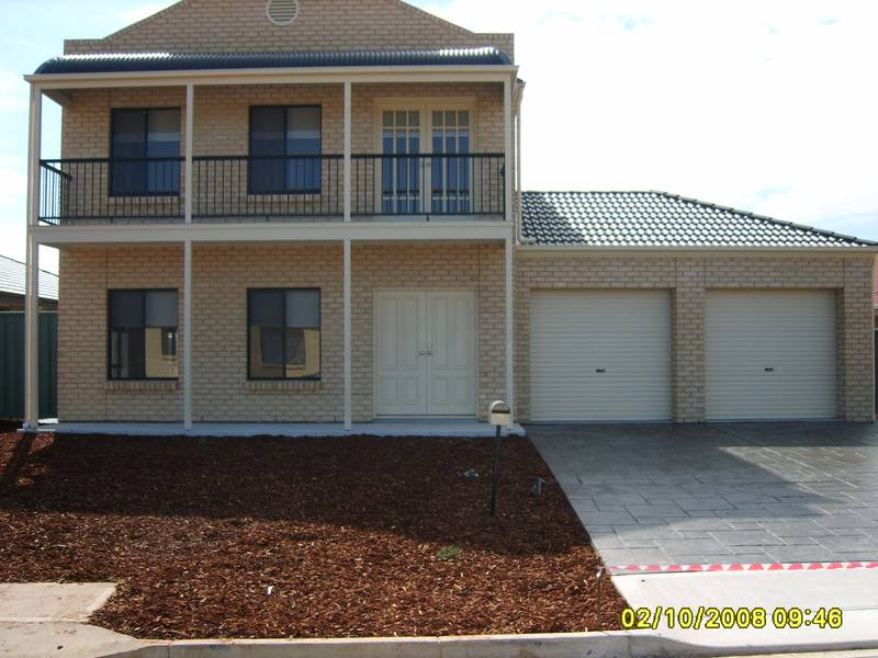 GREAT LOCATION!! ONLY 1 KM TO THE BEACH!! OPEN INSPECTION WED 6TH JANUARY, 2010 3.30PM-4.00PM! Picture 1