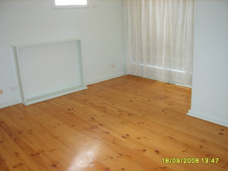 SECURE NEAT & TIDY 3 BEDROOM HOME! OPEN TUES 10TH NOV, 5.00-5.20PM Picture 2