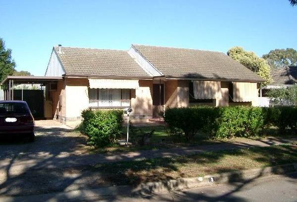 NEAT & TIDY 3 BEDROOM HOME! Picture 1