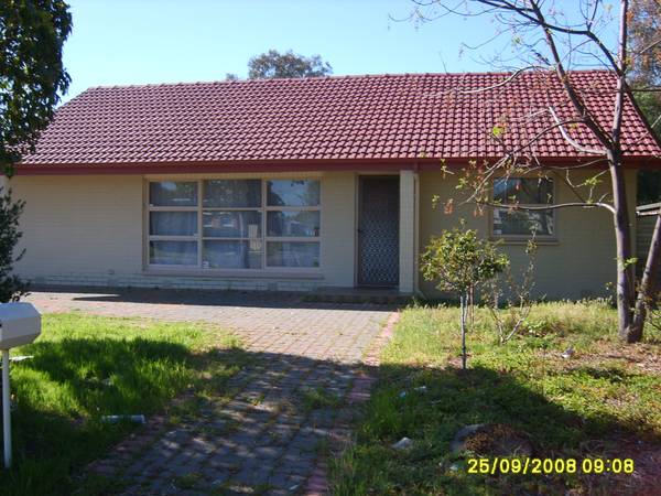 3 BEDROOM HOME! Picture