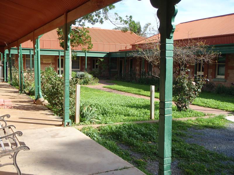 AUCTION 7TH FEBRUARY 2010 @ 10AM Picture 2