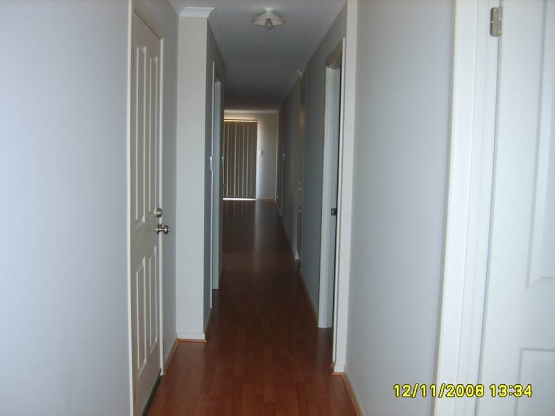 NEAR NEW 4 BEDROOM HOME WITH ENSUITE! OPEN TUES 13TH OCT, 5.00-5.20PM Picture 2