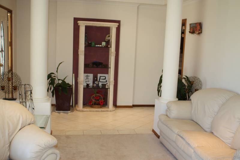 Magnificent Family Home Picture 3