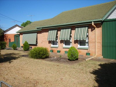 SOLID BRICK 3 BEDROOM HOME! Picture
