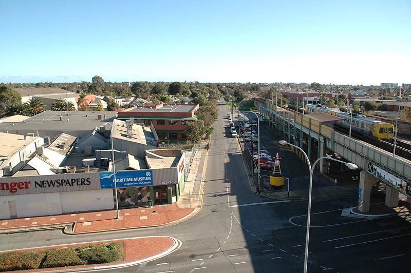 A Commercial Retail Opportunity! Auction: Wed 7th Oct 2009 @ 11am Picture 3