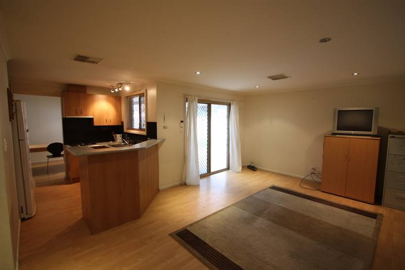 Lovely Home Ticks All The Boxes! Picture 3