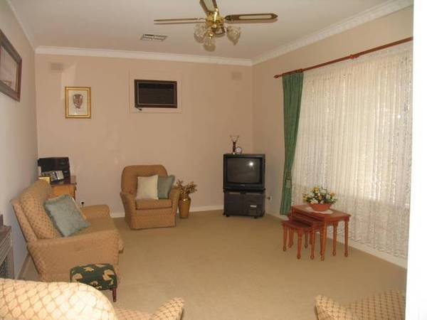 GREAT 4 BEDROOM FAMILY HOME! OPEN TUES 19TH AUG 4.15-4.30PM Picture 3
